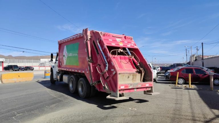 Restablecen servicio de recolección de basura