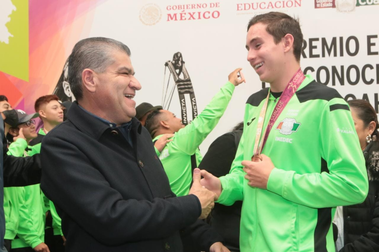 La comunidad deportiva es parte importante para mi gobierno: Miguel Riquelme