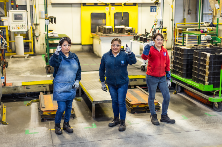 GM fomenta la educación para las mujeres en las carreras STEM en México