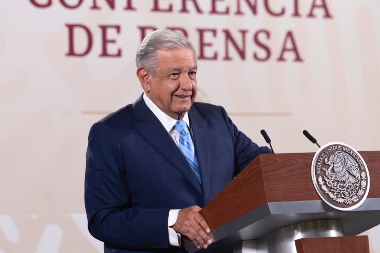 López Obrador critica reincorporación de Edmundo Jacobo en el INE