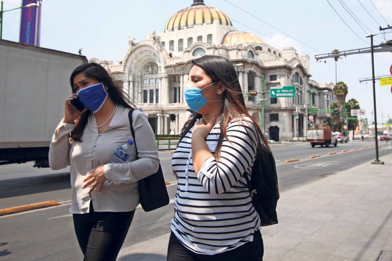 Piropos y halagos serán delitos