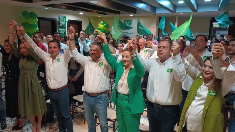 Formalizan alianza el Verde y UDC; recibe Lenin Pérez constancia como candidato a gobernador