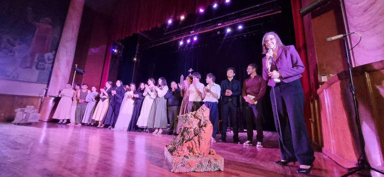 Con gran éxito presentan la obra de teatro “Bodas de Sangre” en el Paraninfo del Ateneo Fuente