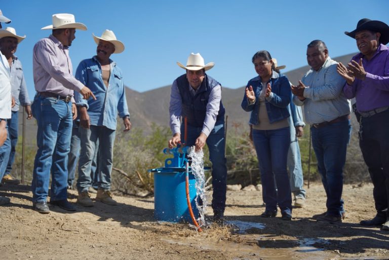 Cumple Chema Morales con obras prioritarias en ejidos