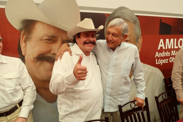 Guadiana le entregó millones en efectivo a AMLO, afirma Loret de Mola