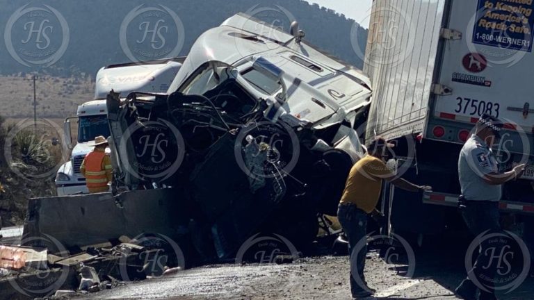 Otra vez Los Chorros: volcadura cierra parcialmente la 57