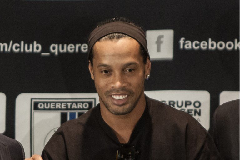 Ronaldinho recibe un pago mínimo por participar en la Kings League