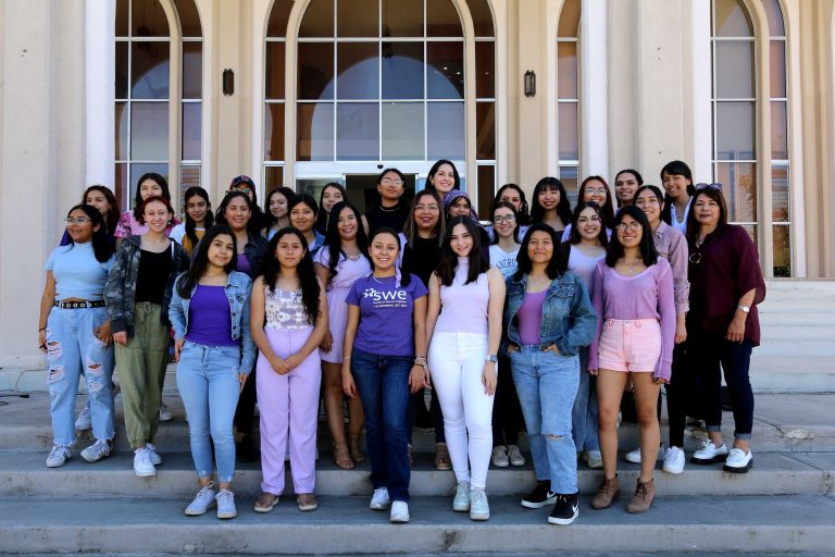 Se reúnen mujeres universitarias emprendedoras de la UAdeC