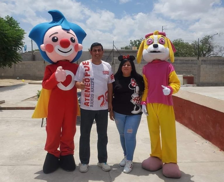 Alumnos de Ateneo Fuente celebran a la niñez del ejido Mesillas 