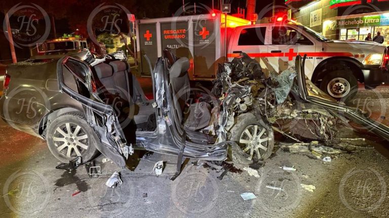 Cinco jóvenes sufren accidente; uno de ellos murió al llegar al hospital