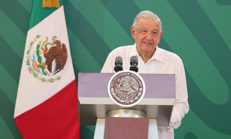 Ni les contesten el teléfono: AMLO