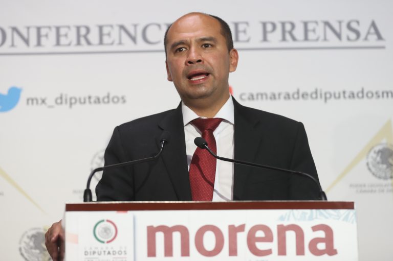 Plantea Morena eliminar requisito de licenciatura para ser consejero del INE