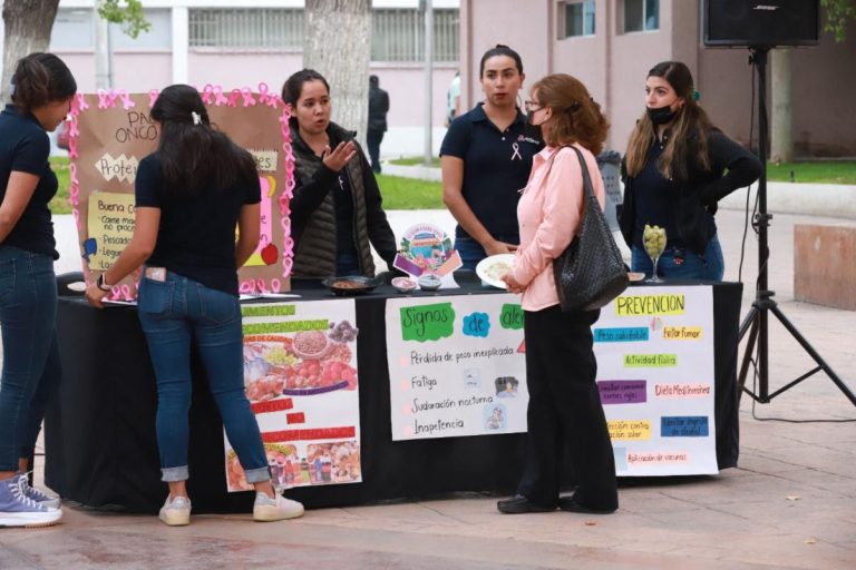 Exhorta Salud Pública de Saltillo a mujeres a autoexplorarse