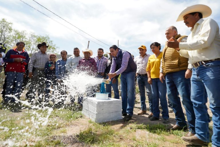 Supervisan obras para abasto de agua en “La Agüita del Rosario”