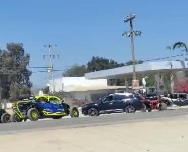 Grupo armado ataca en rally de autos en Ensenada; hay 10 muertos