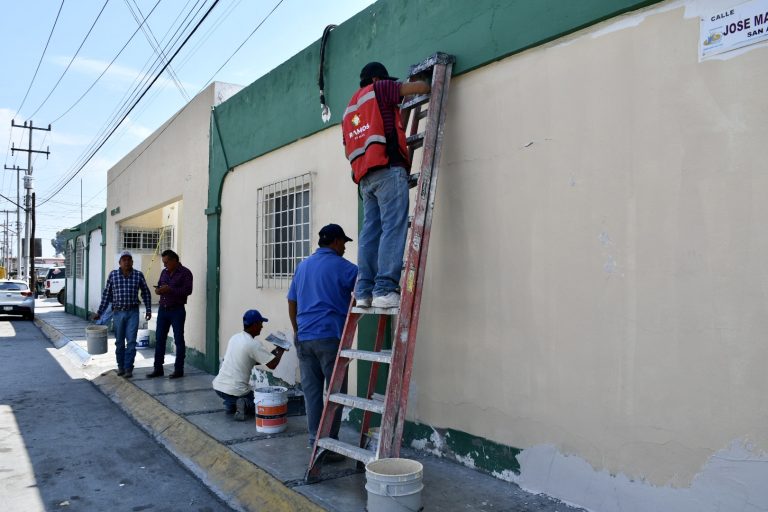 Rehabilitan fachada en Centro de Salud de Ramos