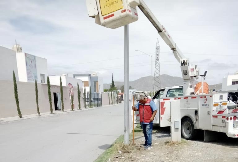 Reparan luminarias en Privada Encinales; atienden petición ciudadana 