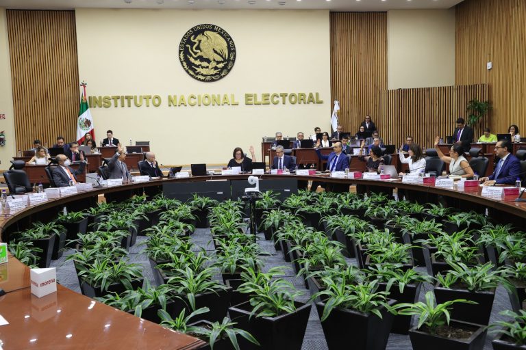 Acreditan a 153 extranjeros para observar elecciones del domingo