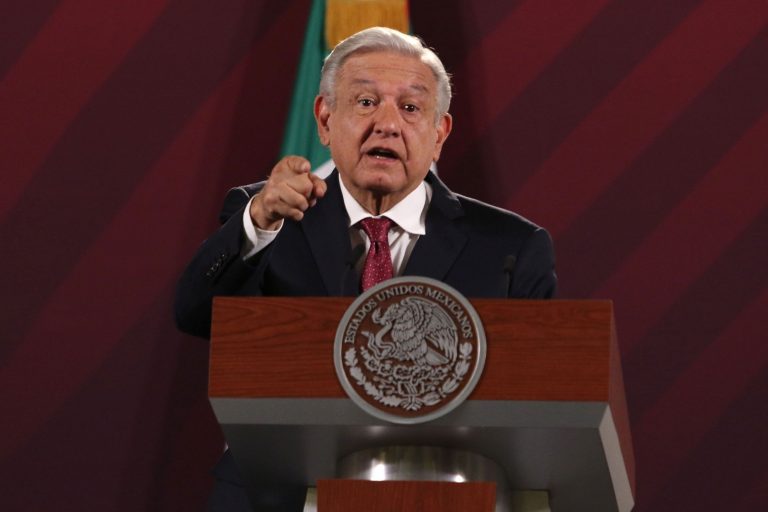 AMLO acusa que la SCJN está en contra de la transformación del país