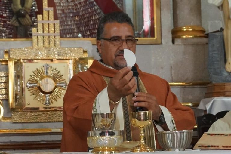 Asesinan a Javier García Villafaña, sacerdote de Capacho en Michoacán