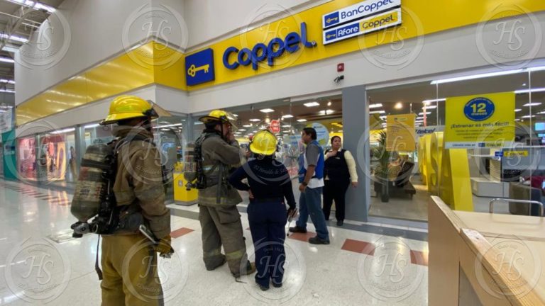 Evacuan a empleados y clientes de Coppel por fuga de gas