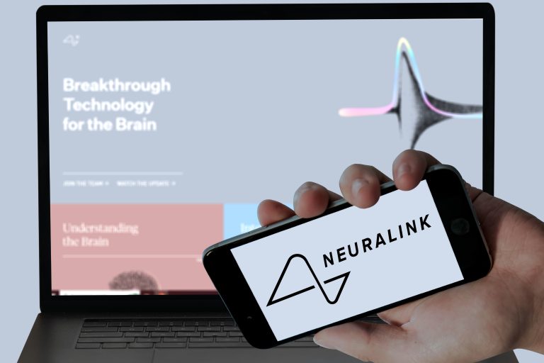 Neuralink obtiene permisos para realizar ensayos clínicos en humanos