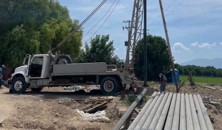 Trabaja COMPARA en la conexión dos nuevos pozos de agua en Ramos Arizpe