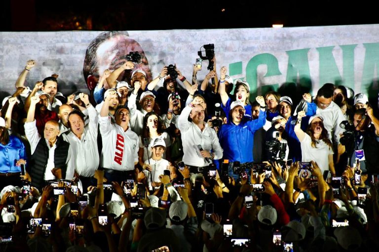 Coahuila es nuestro punto de unión, vamos juntos hacia adelante; dice Manolo a coahuilenses al celebrar su triunfo