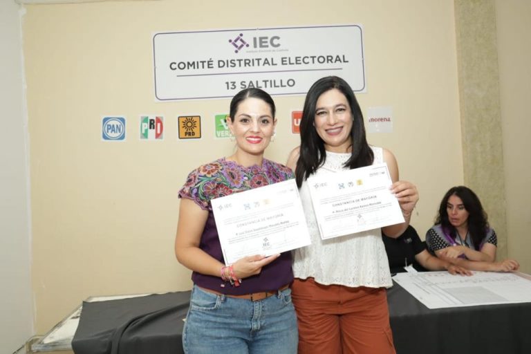 Recibe Luz Elena Morales constancia de mayoría