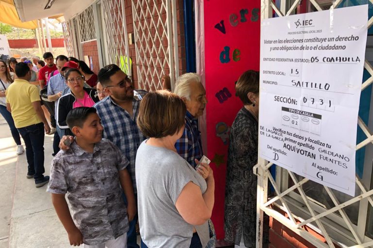 Reportan buena afluencia de votantes en casillas de Coahuila