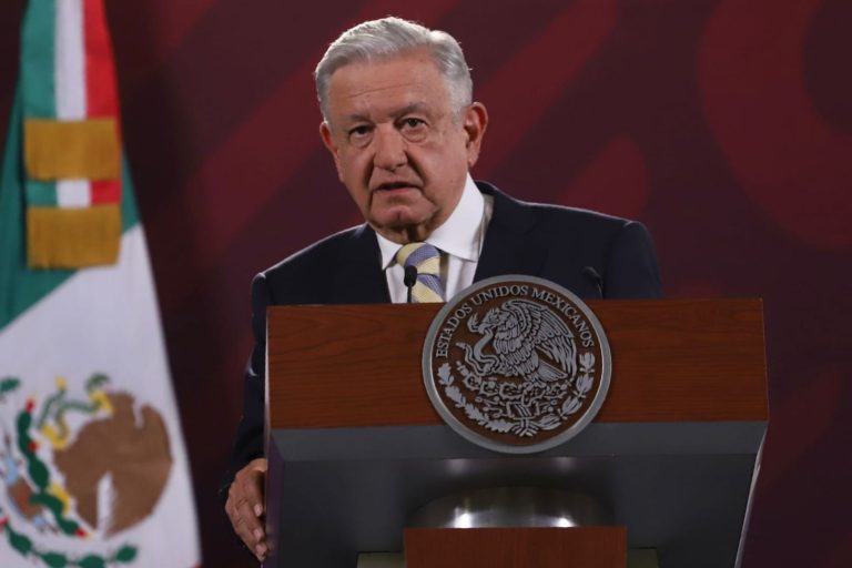 AMLO anuncia un paquete de iniciativas constitucionales