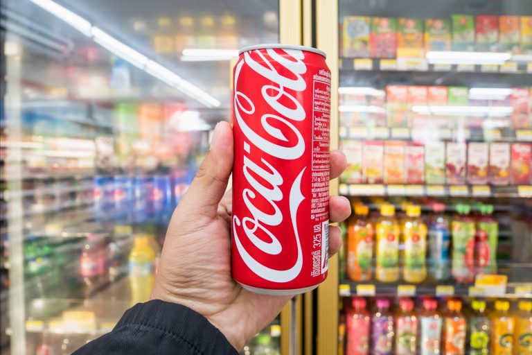 Ante ola de calor aumenta venta de cerveza, Coca Cola y Pepsi