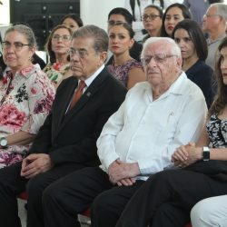 entregan a jose torres 7