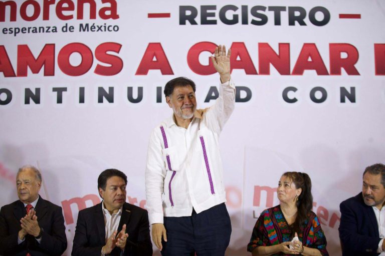 Noroña se registra como aspirante a candidatura presidencial