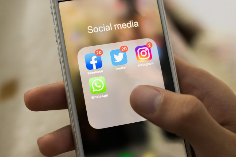 Reportan caída de Facebook, WhatsApp e Instagram