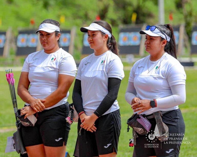 Ganan coahuilenses Dafne Quintero y Sebastián García medallas por equipos en JCC San Salvador