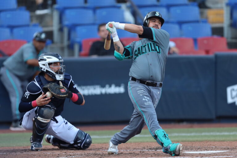 Sultanes gana duelazo 3 a 1 a Saraperos para empatar Clásico del Norte