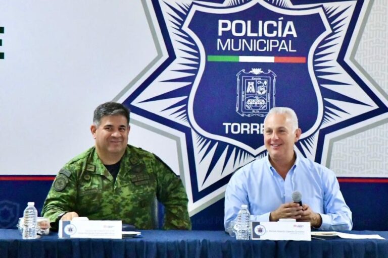 A la mitad del camino, Román Cepeda reconoce el trabajo de las corporaciones para mantener a Torreón seguro y en paz