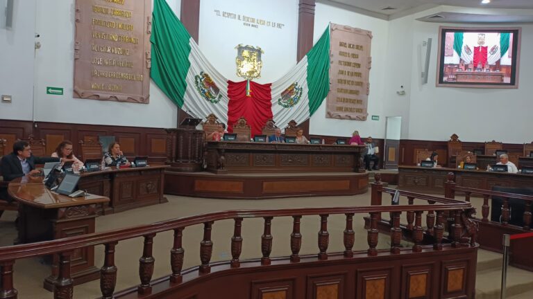 Buscan siete hombres y una mujer ser el nuevo consejero o consejera del ICAI