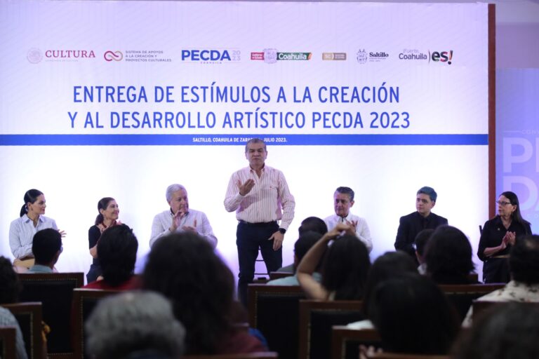 Entregan Miguel Riquelme y José María Fraustro estímulos a ganadores del PECDA 2023