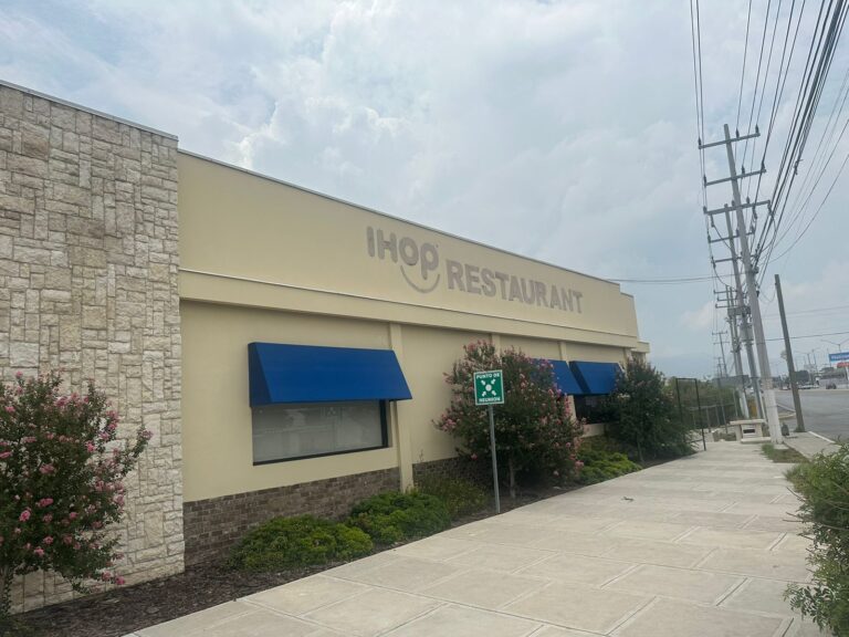 Fracasa el IHOP en Saltillo, cierra las puertas de su única sucursal