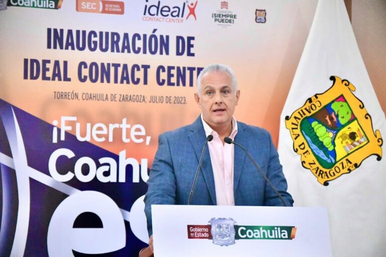 Román Cepeda inaugura la empresa Ideal Contact Center en Torreón