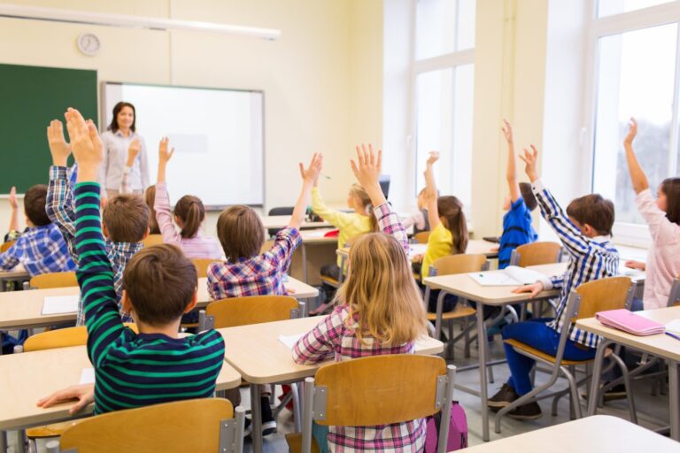 Colegios y escuelas privadas le dicen NO a los nuevos libros de texto