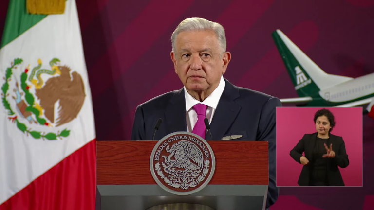 AMLO anuncia acuerdo por más de 800mdp en compra de Mexicana