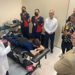 Dona Rodolfo Arizpe a Centro Estatal del Adulto Mayor equipo de primer nivel para el tratamiento del dolor1