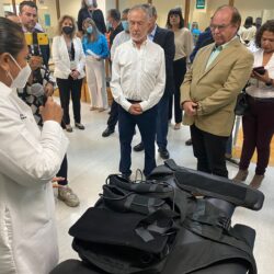 Dona Rodolfo Arizpe a Centro Estatal del Adulto Mayor equipo de primer nivel para el tratamiento del dolor2