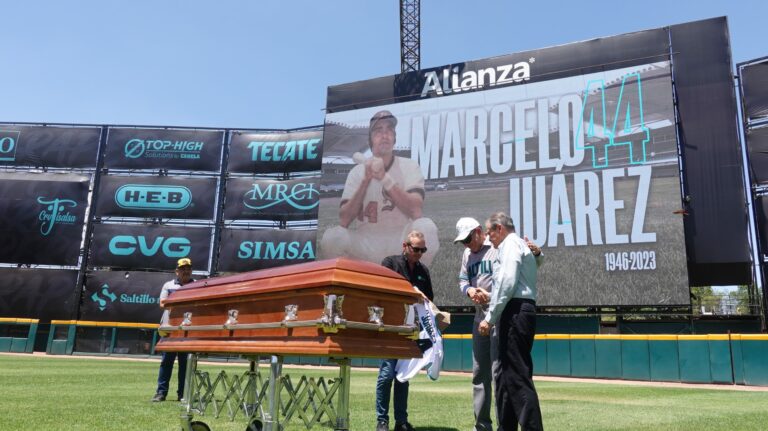 En el Estadio Francisco I. Madero, rinden homenaje luctuoso a la leyenda Marcelo Juárez   