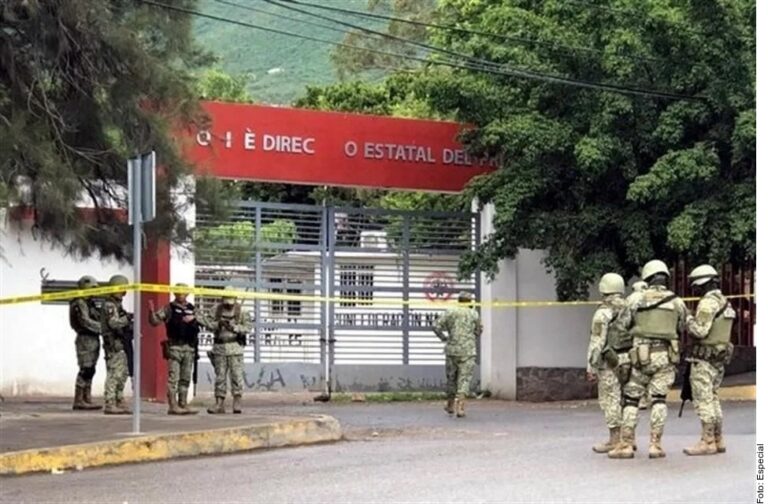 Hallan dos explosivos en sede local del PRI