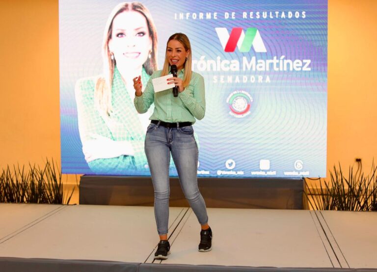 Presenta informe de actividades legislativas senadora Verónica Martínez