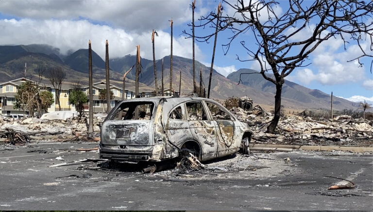 Asisten a familias de mexicanos fallecidos en incendios de Hawái